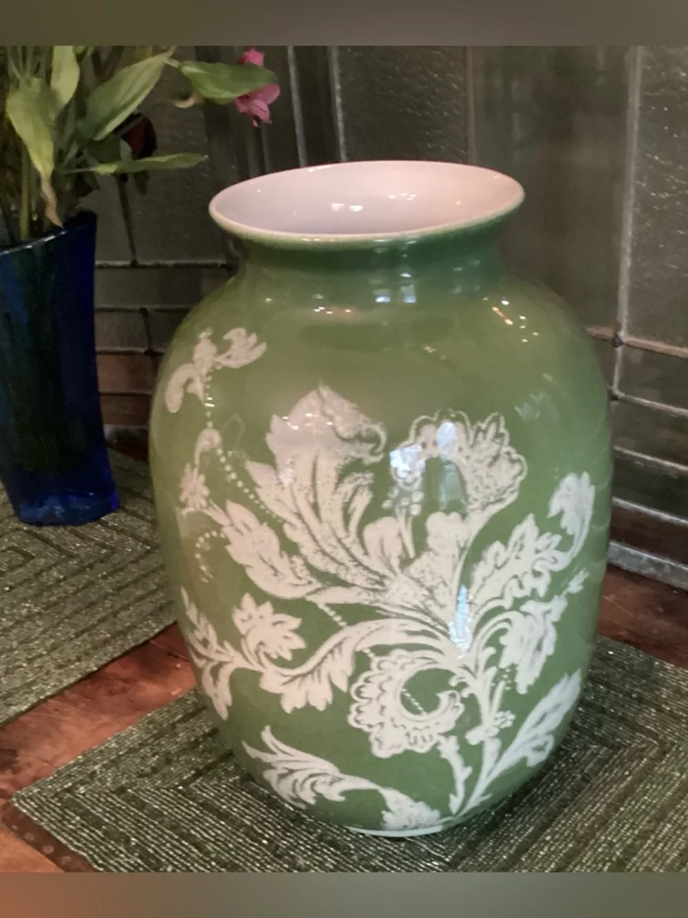 Anthropologie Botanical Silhouette Vase NEW ( MSRP $148)